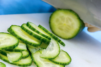 "Slicing cucmber" by Victor Wong (sfe-co2) is licensed under CC BY-NC-SA 2.0.