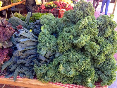 "Kale at a Farmer's Market at Civic Center in San Francisco" by Neeta Lind is licensed under CC BY 2.0.